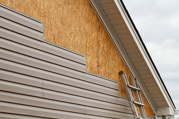 24/7 Emergency Vinyl Siding experts in Fairview, NC